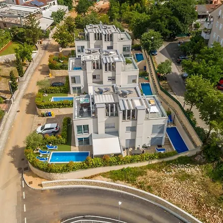 Nika Villa