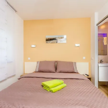 Nika Villa *