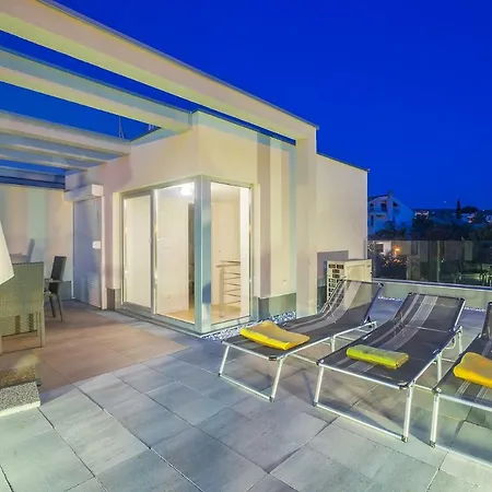 Nika Villa *
