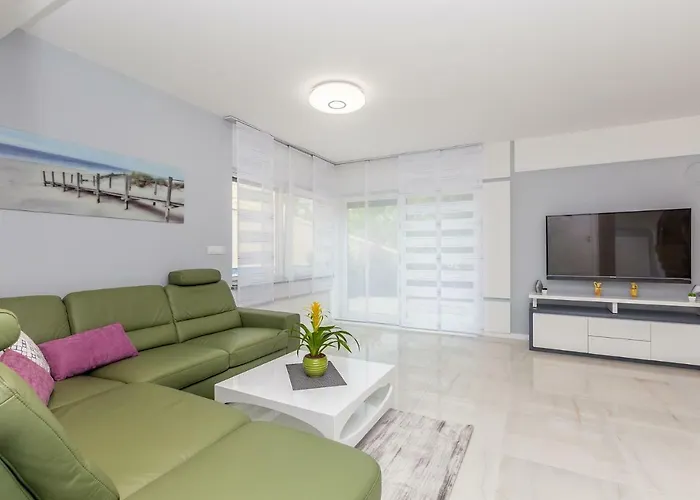 Nika ヴィラ マリンスカ